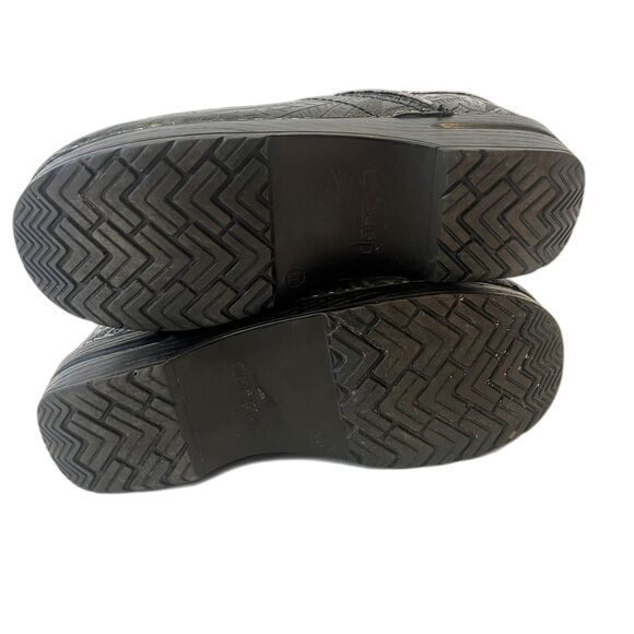 Dansko Black Tooled Leather Clogs Slip On Size 38 Professional Medical - Picture 6 of 10